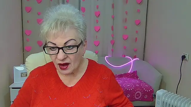 Snapshot of KayleSmoll chatting on February 4, 7:53 pm KayleSmoll online show from February 4, 7:53 pm