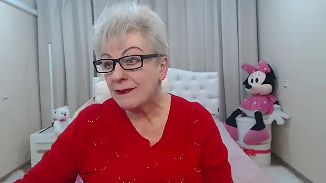 Snapshot of KayleSmoll chatting on February 16, 7:32 pm KayleSmoll online show from February 16, 7:32 pm