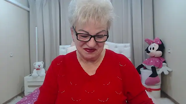 Snapshot of KayleSmoll chatting on February 17, 7:53 pm KayleSmoll online show from February 17, 7:53 pm