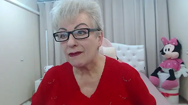 Snapshot of KayleSmoll chatting on February 20, 7:47 pm KayleSmoll online show from February 20, 7:47 pm