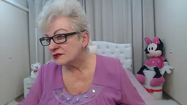 Snapshot of KayleSmoll chatting on February 27, 7:47 pm KayleSmoll online show from February 27, 7:47 pm