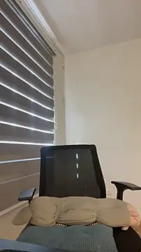 cinnamon rosa online show from December 17, 8:37 pm