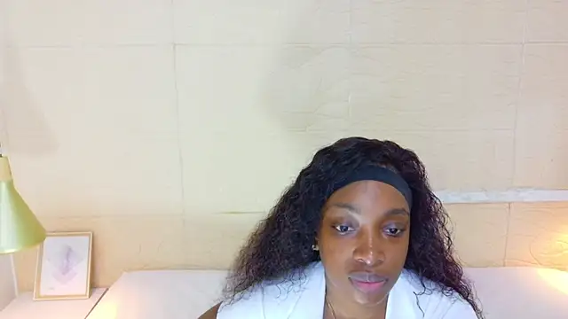 Shamiraa moore online show from October 8, 7:55 pm