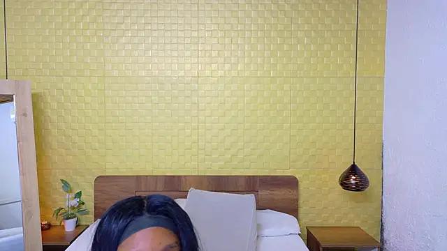 Shamiraa moore online show from February 5, 6:56 pm