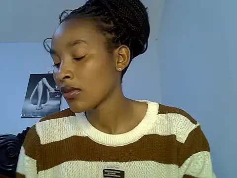 cute-alexis online show from April 14, 12:33 pm