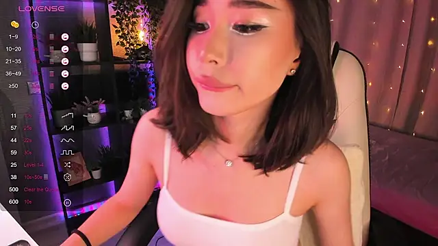 Snapshot of sensualily chatting on November 21, 3:33 pm sensualily online show from November 21, 3:33 pm