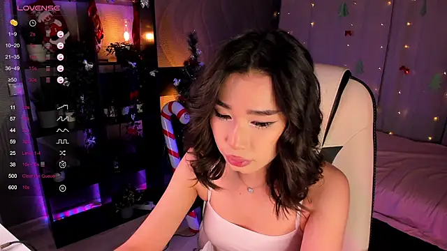 sensualily online show from January 17, 3:39 pm