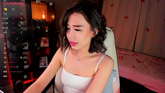 sensualily online show from February 28, 4:19 pm