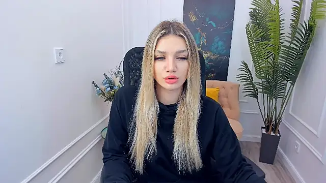 SelenaeMoore online show from January 9, 3:20 am