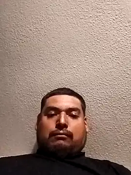 Snapshot of AcousticFuzz8 chatting on October 17, 11:13 am AcousticFuzz8 online show from October 17, 11:13 am