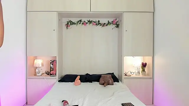 KendallRosse1 online show from December 4, 11:41 am