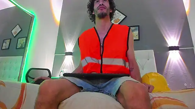 Elias Snow  online show from September 19, 12:06 pm