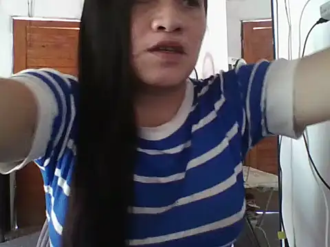 Snapshot of iaradias chatting on October 27, 12:31 pm iaradias online show from October 27, 12:31 pm