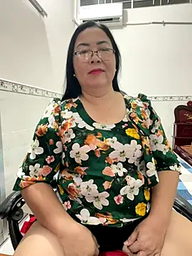 NDith online show from November 30, 1:04 pm