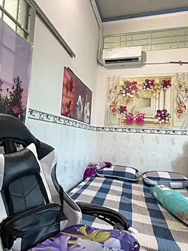 NDith online show from April 10, 9:14 am