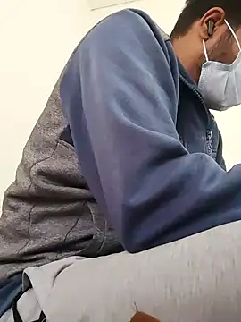 littlehornysons online show from February 23, 7:22 am