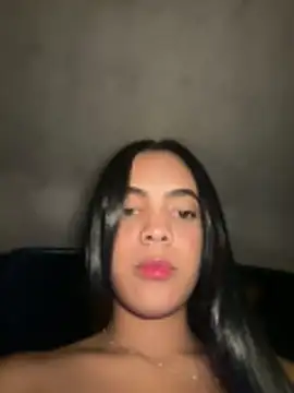 NAUGHTY LITTLE 18 online show from October 31, 3:07 am