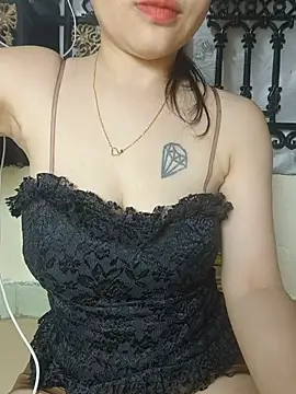 Snapshot of lyna_bl chatting on July 11, 2:31 pm lyna bl online show from July 11, 2:31 pm