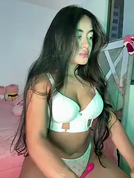 Snapshot of ArianaRouss chatting on March 13, 11:27 pm ArianaRouss online show from March 13, 11:27 pm