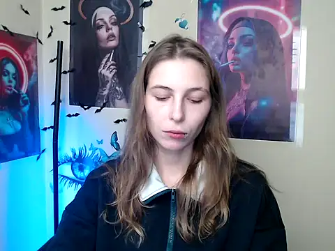 Snapshot of StrangerGi chatting on October 14, 12:28 pm StrangerGi online show from October 14, 12:28 pm