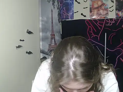 Snapshot of StrangerGi chatting on November 22, 6:56 am StrangerGi online show from November 22, 6:56 am