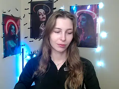 StrangerGi online show from December 17, 7:14 am