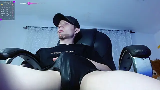 Matthew Boy  online show from December 22, 10:17 am