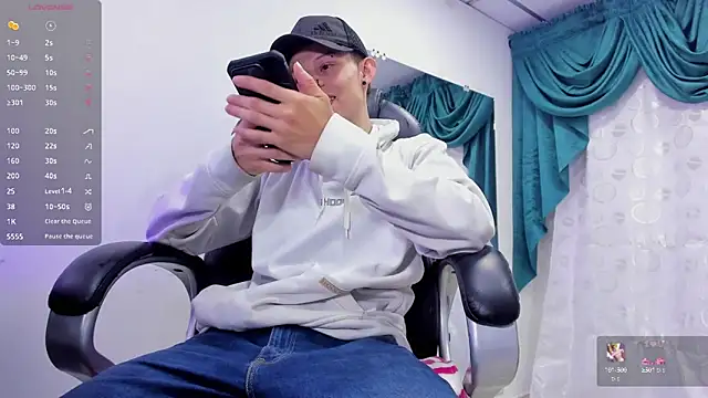 Matthew Boy  online show from January 17, 5:00 am