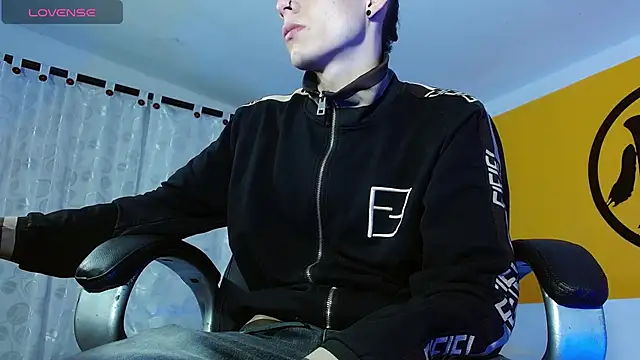 Matthew Boy  online show from February 11, 3:50 am