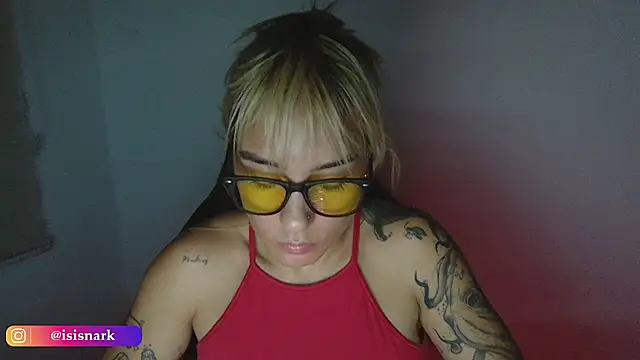 Snapshot of Isis69_ chatting on February 14, 11:34 pm Isis69 online show from February 14, 11:34 pm