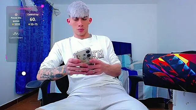 Snapshot of thiagomurphyy chatting on December 3, 4:03 am thiagomurphyy online show from December 3, 4:03 am