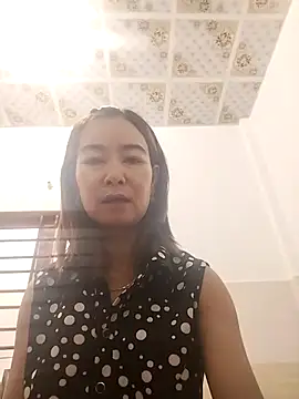 Sexy-ladyboobs20 online show from November 12, 2:01 am