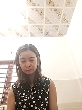 Sexy-ladyboobs20 online show from November 27, 1:29 am