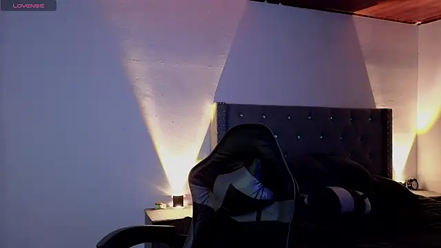 cristal hilton 10 online show from November 19, 4:12 am