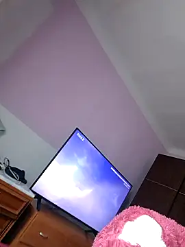 katymojadit online show from December 15, 1:15 pm