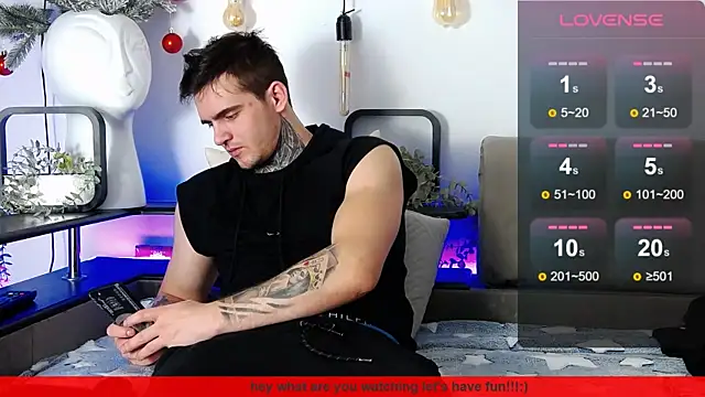 Snapshot of CarterCole chatting on January 16, 1:58 pm CarterCole online show from January 16, 1:58 pm