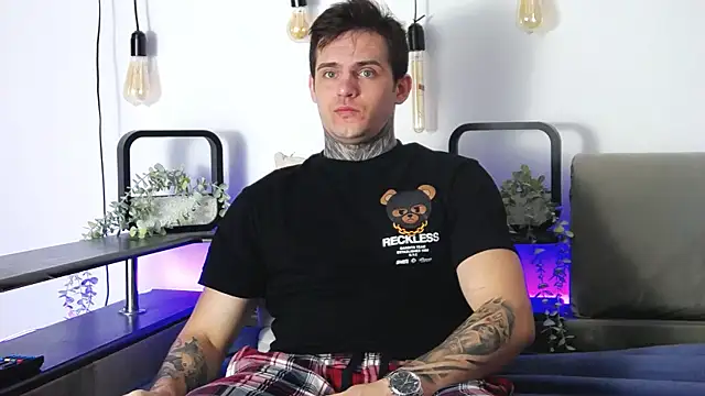 Snapshot of CarterCole chatting on February 3, 7:40 am CarterCole online show from February 3, 7:40 am