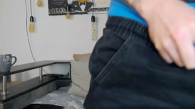 Snapshot of CarterCole chatting on December 17, 2:56 pm CarterCole online show from December 17, 2:56 pm