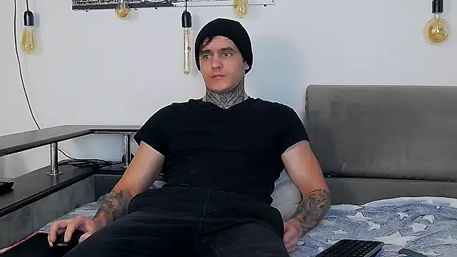 Snapshot of CarterCole chatting on December 19, 12:45 pm CarterCole online show from December 19, 12:45 pm