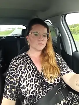 XXJulieXXhot online show from April 2, 12:03 pm