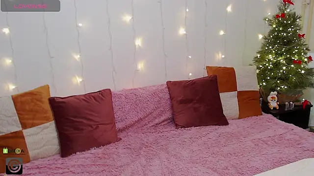 Snapshot of Ariana_Addams2 chatting on January 17, 8:55 pm Ariana Addams2 online show from January 17, 8:55 pm