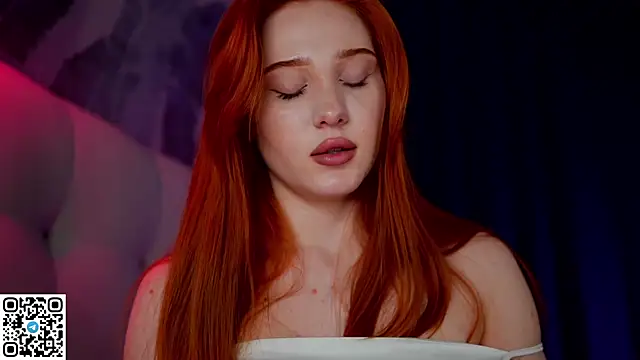 Snapshot of KleinGlif chatting on January 10, 12:04 pm KleinGlif online show from January 10, 12:04 pm