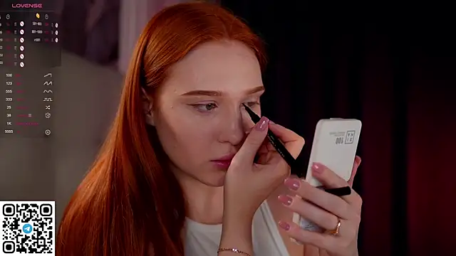 Snapshot of KleinGlif chatting on January 19, 5:05 am KleinGlif online show from January 19, 5:05 am