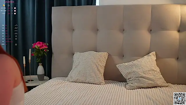 Snapshot of KleinGlif chatting on March 19, 5:08 am KleinGlif online show from March 19, 5:08 am