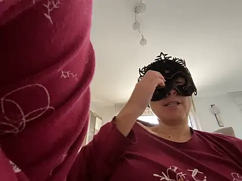 Marilou1983 online show from November 19, 12:49 pm