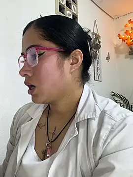 Sweet  Nurse1 online show from March 5, 7:43 pm