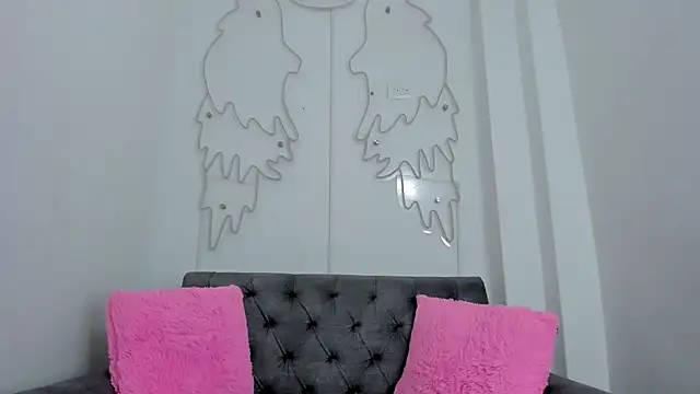 amber martinez online show from February 18, 12:49 pm
