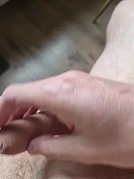 Joey7srv online show from April 29, 2:21 pm