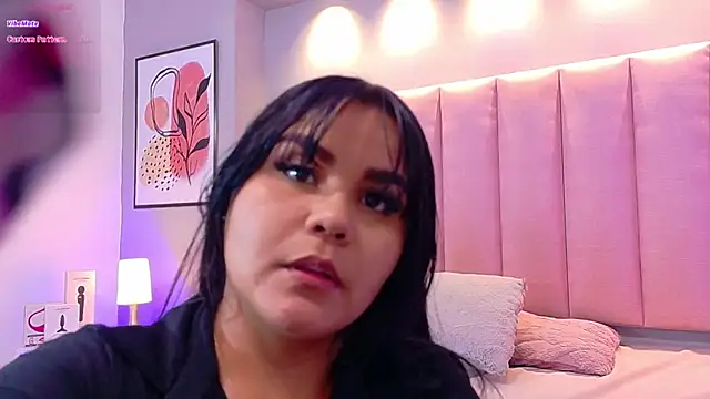 KeilyRoss online show from November 1, 8:00 pm