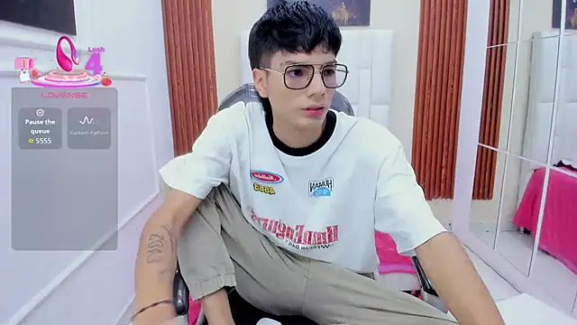 Noha scott online show from April 12, 5:51 pm